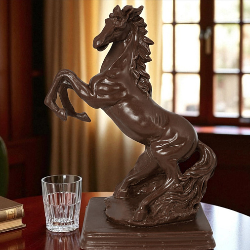 "Конь на дыбах" скульптура шоколад горький 2800г