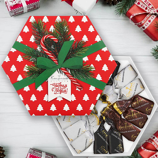 Новогодний набор конфет "Суфле" (ванильное, шоколадное, кофейное) в шоколаде 105г (красный)