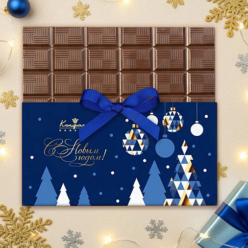 Новогодний набор: конфеты шоколадные, сухофрукты,печенье, чай 515г в сумке-шоппере