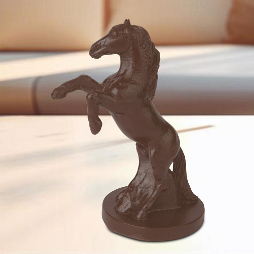 "Конь на дыбах" скульптура малая молочный шоколад 